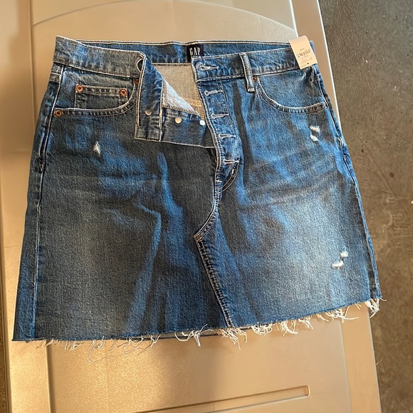BNWT. Gap denim mini skirt - Picture 1 of 3